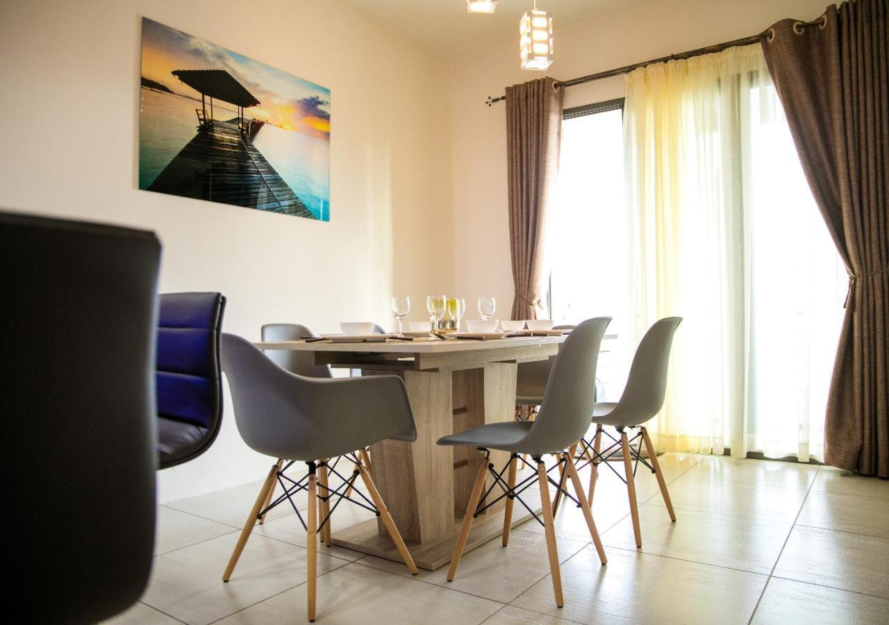 Luxury 2 Bedroom Apartment With Pool - Close To Flic-En-Flac Beach エクステリア 写真